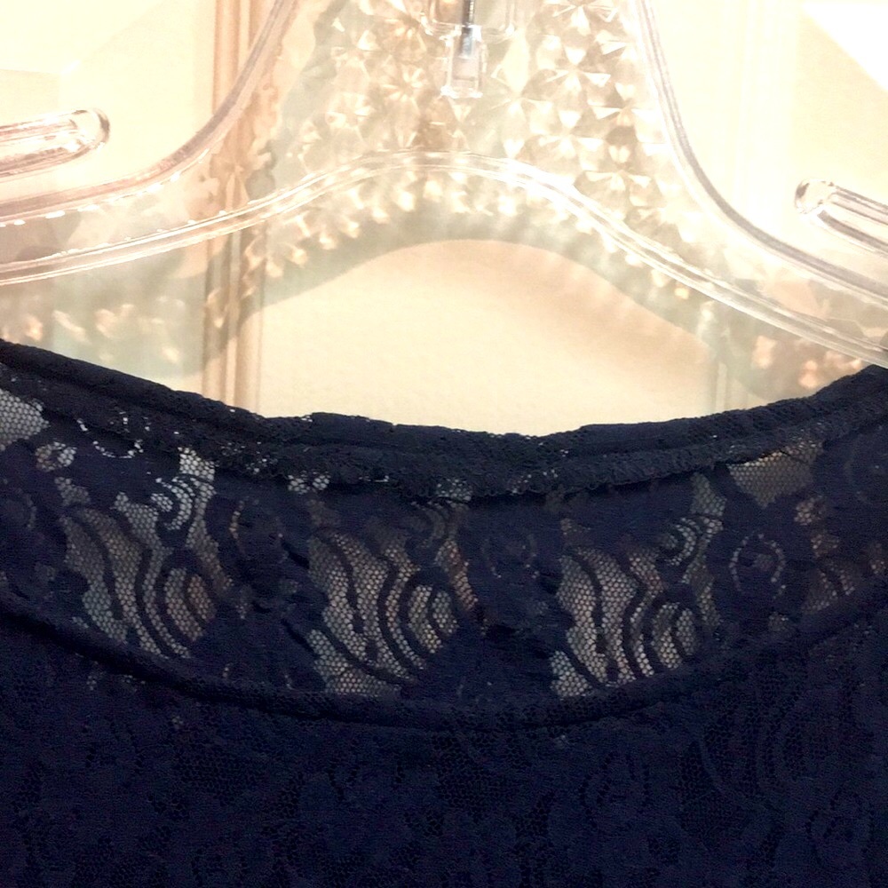 Sheer Navy Lace Crop Top - Picture 3 of 6